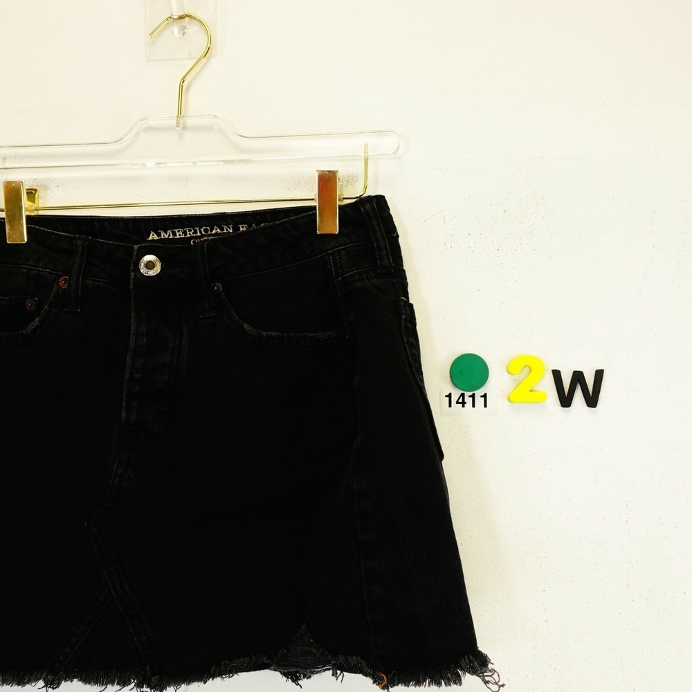 AMERICAN EAGLE OUTFITTERS Button Fly Mini Skirt XS Black Raw Hem Edgy Punk Rock - Picture 8 of 8